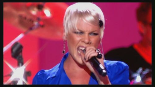 Pink robe bleue, le Grand Journal, Canal +