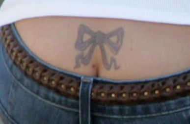 Le tatouage papillon de Jessica Alba #00