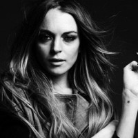 Lindsay Lohan topless pour Hedi Slimane