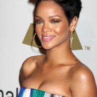 Rihanna aux Pre-Grammy Awards 2009