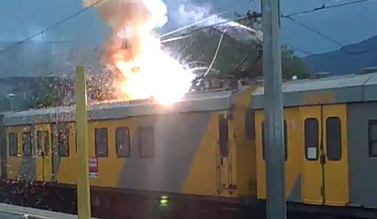 train explosion électrique