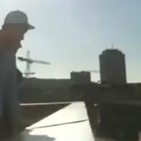 Un faux Justin Bieber sur le toit à Zürich