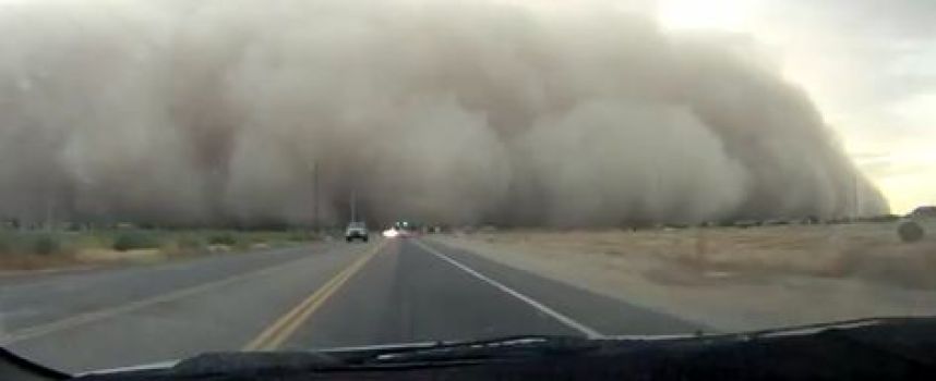 Impresionnante tempête de sable à Phoenix (Arizona)