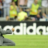 Mourinho à genoux après le but de Ronaldo contre City
